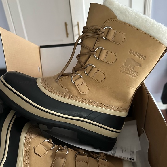 Sorel Caribou Snow Boots MINT CONDITION - Picture 4 of 6